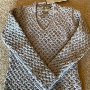 Aran Irish 100% Virgin Wool V-neck Sweater, Medium